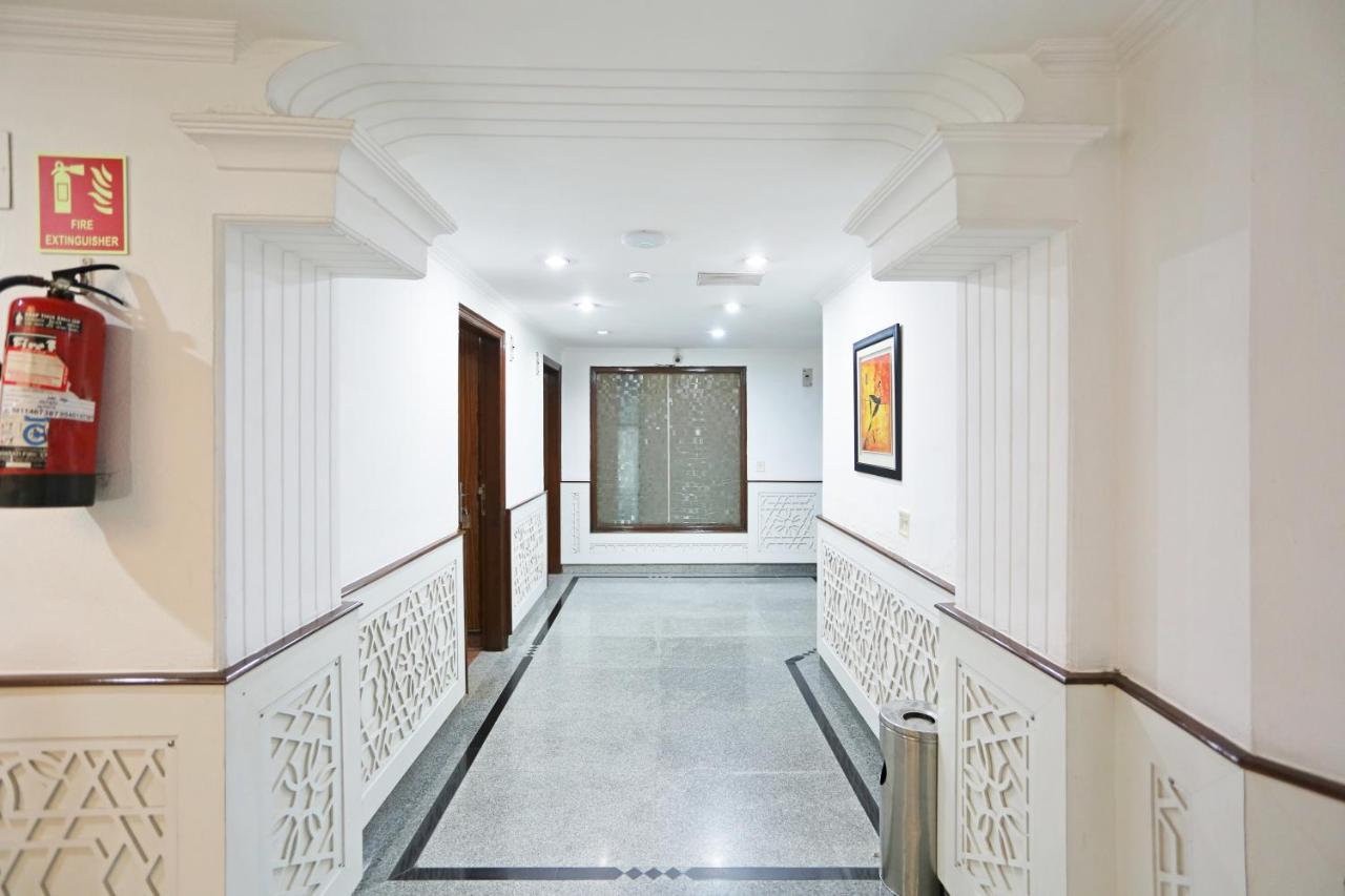 Hotel Windsor Castle Cyber City Ґурґаон Екстер'єр фото