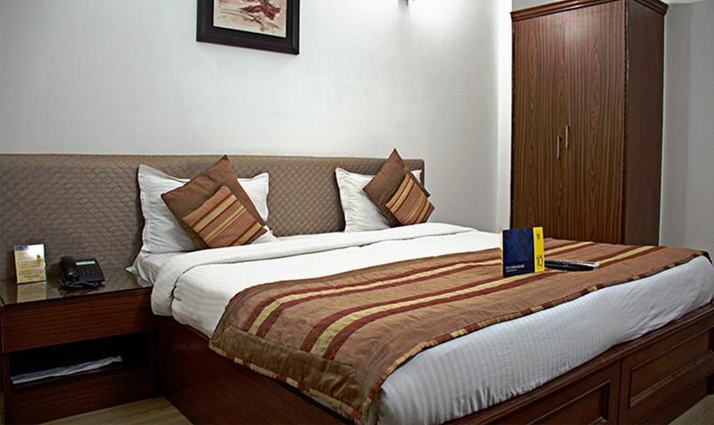 Hotel Windsor Castle Cyber City Ґурґаон Екстер'єр фото