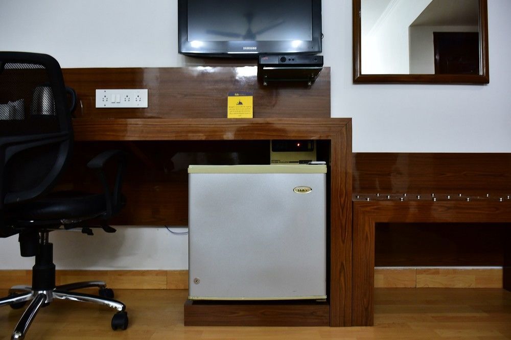 Hotel Windsor Castle Cyber City Ґурґаон Екстер'єр фото